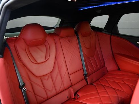 Used 2023 BMW XM image 30