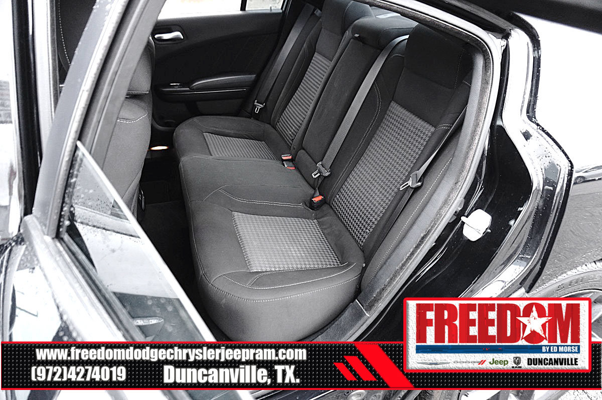 Used 2023 Dodge Charger SXT w/ Blacktop Package RWD image 14