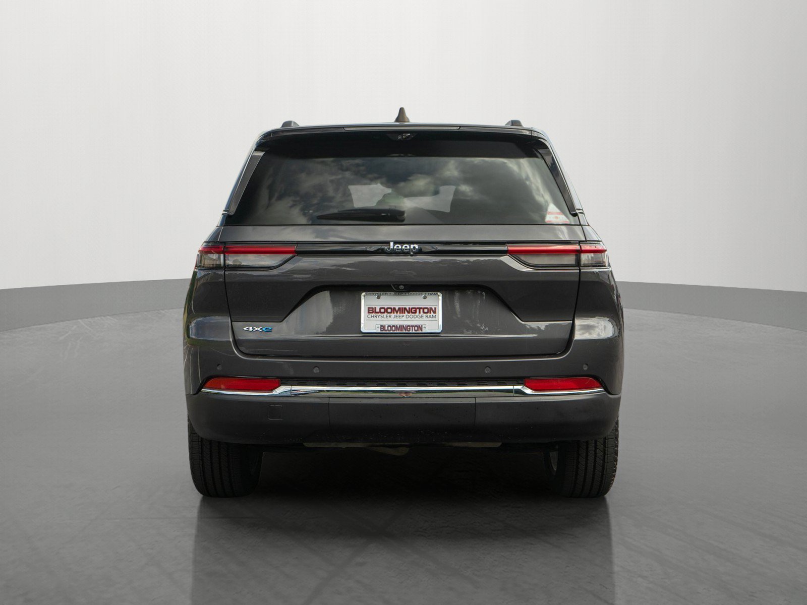 Used 2023 Jeep Grand Cherokee 4WD 4xe w/ Luxury Tech Group II image 6