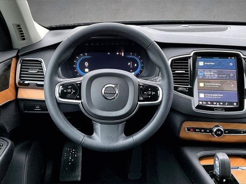 Certified 2024 Volvo XC90 B6 Plus w/ Protection Package Premier image 8