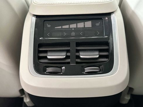 Used 2025 Volvo XC90 B6 Plus w/ Protection Package Premier image 24