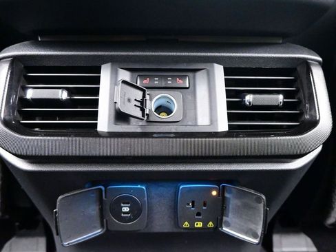 Used 2024 Ford F150 Lightning Platinum AWD/4WD image 28