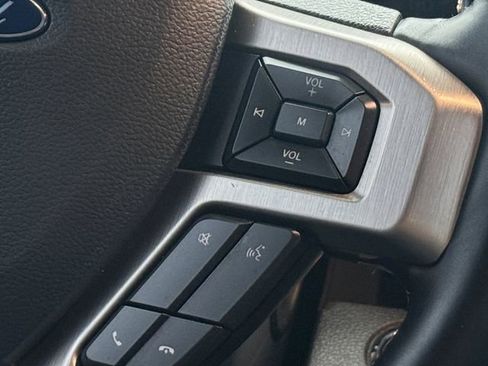 Used 2022 Ford F250 Platinum image 10