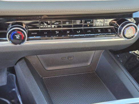 Used 2025 Chevrolet Equinox LT w/ Convenience Package II image 22