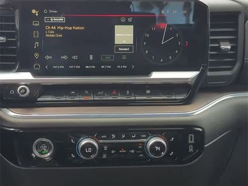 Used 2024 GMC Sierra 1500 SLT image 28