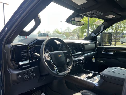 New 2026 Chevrolet Silverado 2500 High Country w/ Technology Package AWD/4WD image 17
