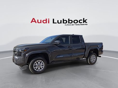 Used 2025 Toyota Tacoma SR5 AWD/4WD image 5