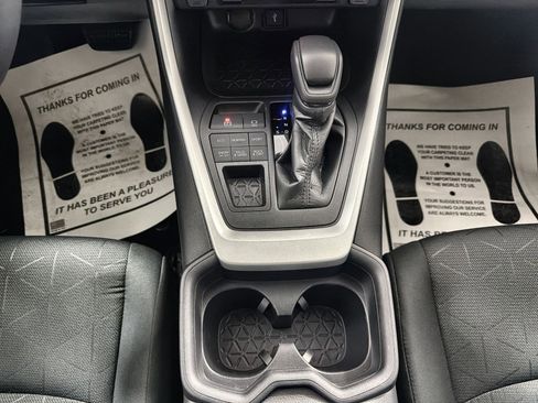 Used 2021 Toyota RAV4 XLE w/ Convenience Package image 21