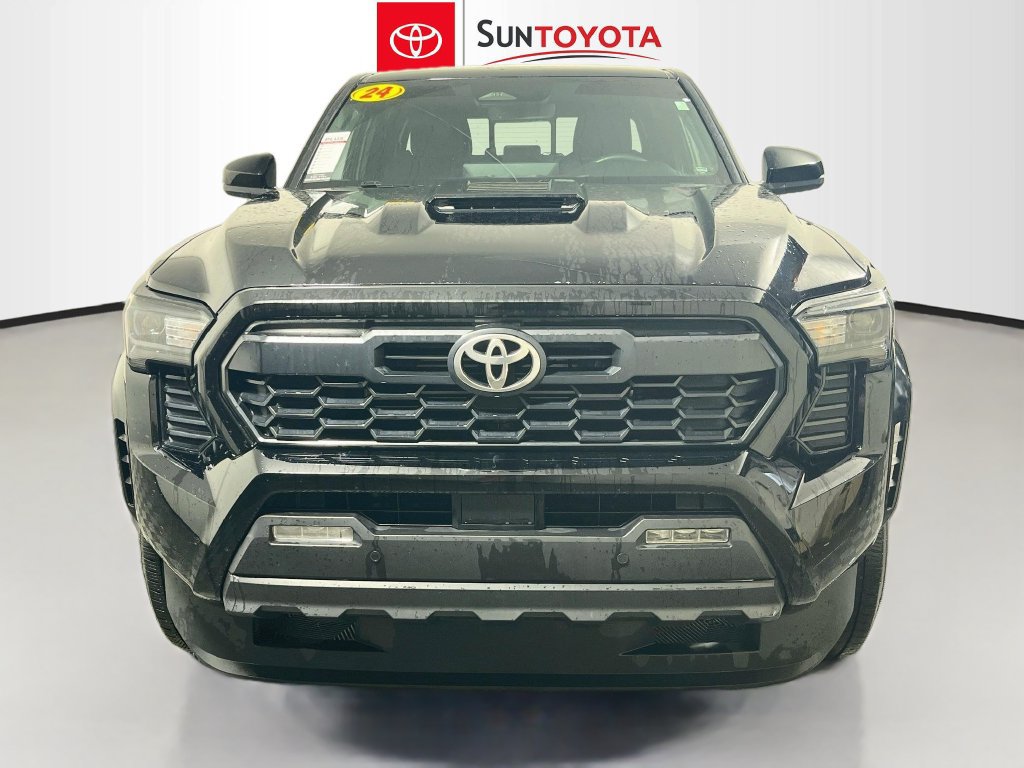 Used 2024 Toyota Tacoma TRD Sport w/ TRD Sport Upgrade Package RWD image 9