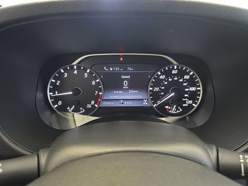 Used 2024 Nissan Frontier SV w/ Hardbody Edition AWD/4WD image 17