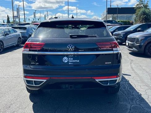 Used 2022 Volkswagen Atlas Cross Sport SEL R-Line AWD/4WD image 10