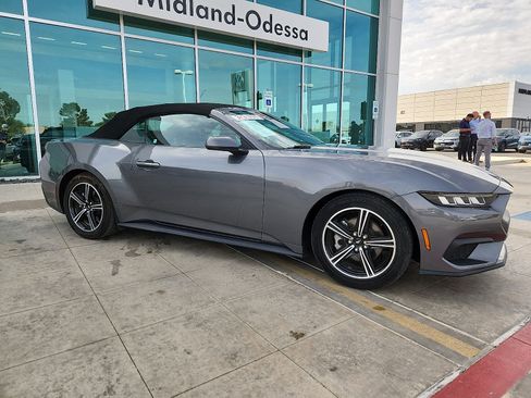 Used 2024 Ford Mustang Premium RWD image 8