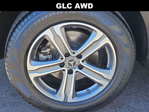 Used 2017 Mercedes-Benz GLC 300 4MATIC image 12