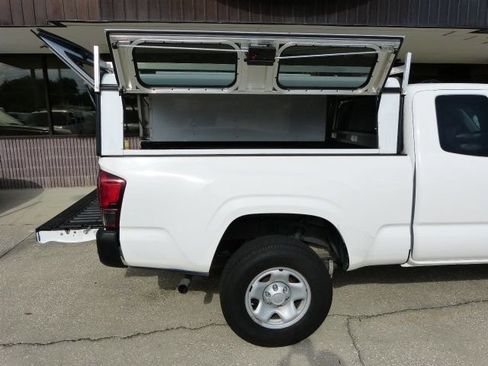 Used 2022 Toyota Tacoma SR RWD image 20