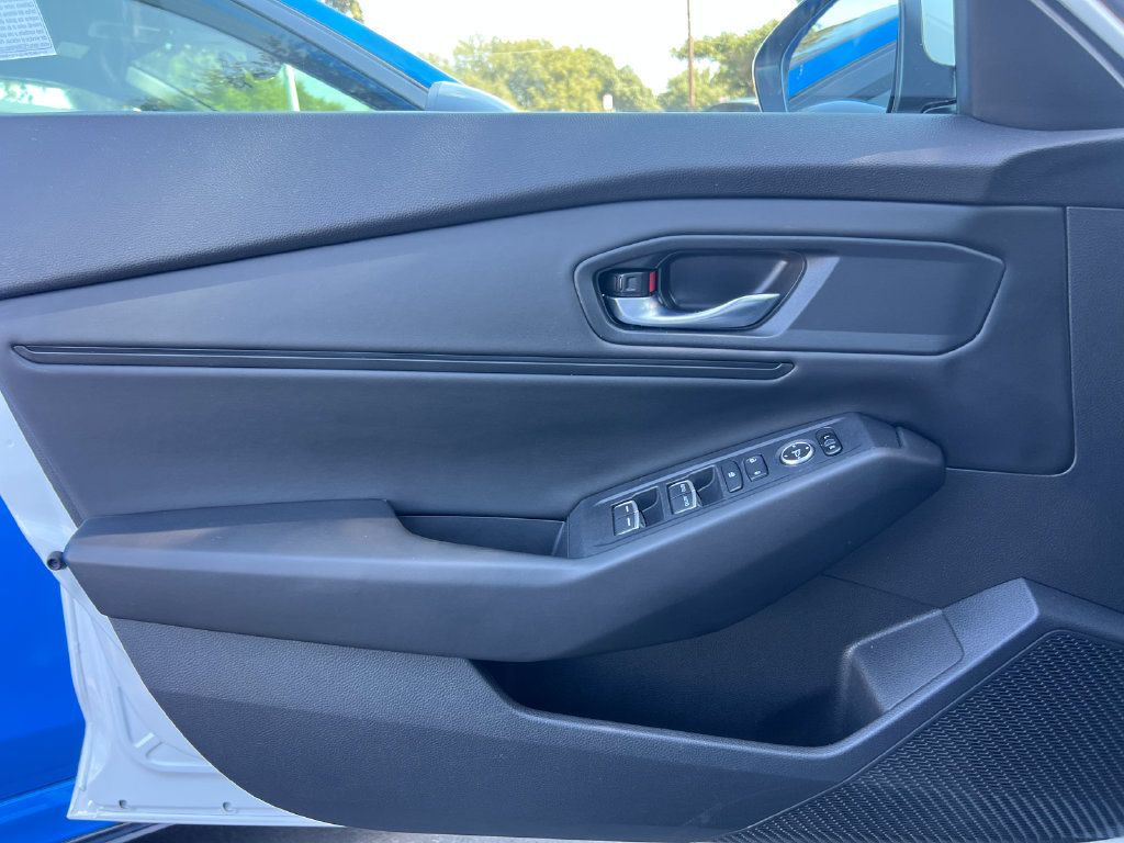 Used 2023 Honda Accord EX image 13