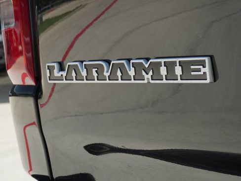 Used 2019 RAM 1500 Laramie w/ Sport Appearance Package AWD/4WD image 11