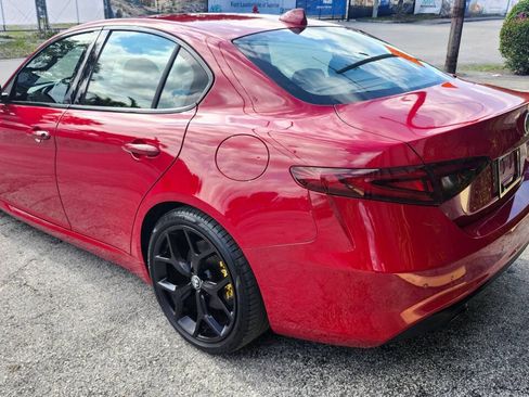 Used 2019 Alfa Romeo Giulia w/ Nero Edizione RWD image 7