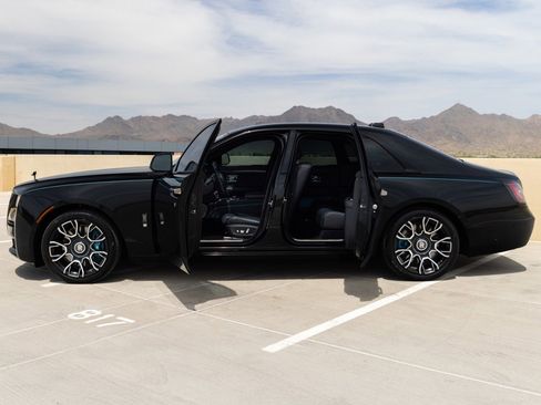 Used 2023 Rolls-Royce Ghost Black Badge w/ Black Badge Ghost Package AWD/4WD image 10
