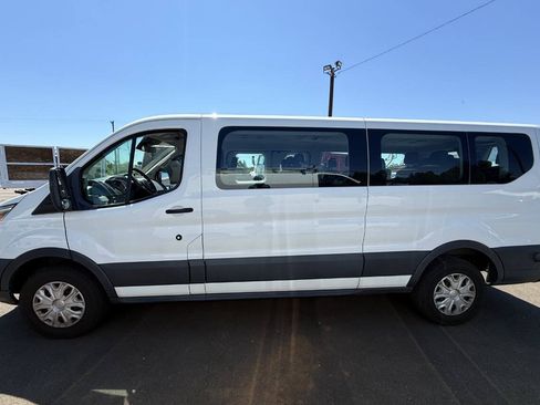 Used 2017 Ford Transit 350 XLT RWD image 4