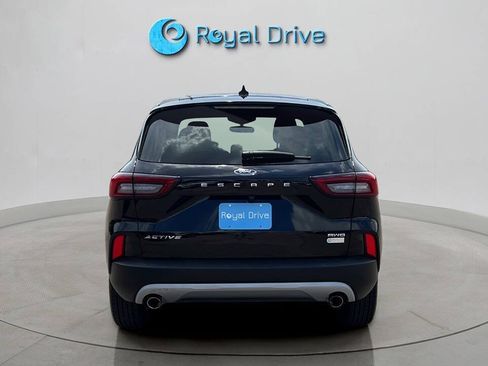 Used 2023 Ford Escape Active AWD/4WD image 5