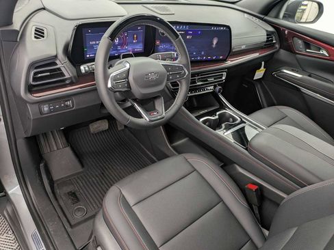New 2026 Chevrolet Traverse Z71 w/ Enhanced Driving Package AWD/4WD image 2