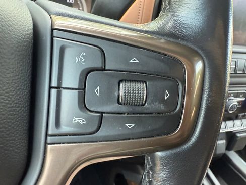 Used 2022 Chevrolet Silverado 1500 High Country w/ Technology Package AWD/4WD image 33