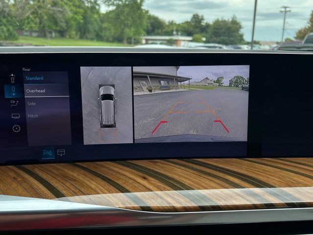 Used 2025 Cadillac Escalade Sport Platinum w/ LPO, Floor Liner Package AWD/4WD image 59