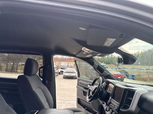 Used 2020 RAM 1500 Big Horn AWD/4WD image 38
