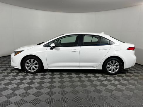 Certified 2025 Toyota Corolla LE FWD image 8