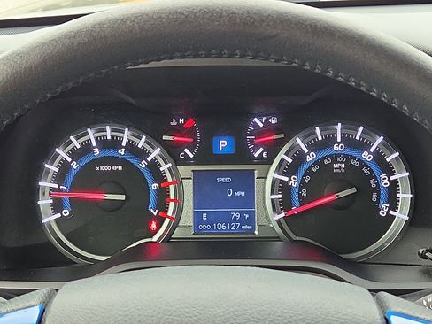 Used 2019 Toyota 4Runner SR5 AWD/4WD image 23