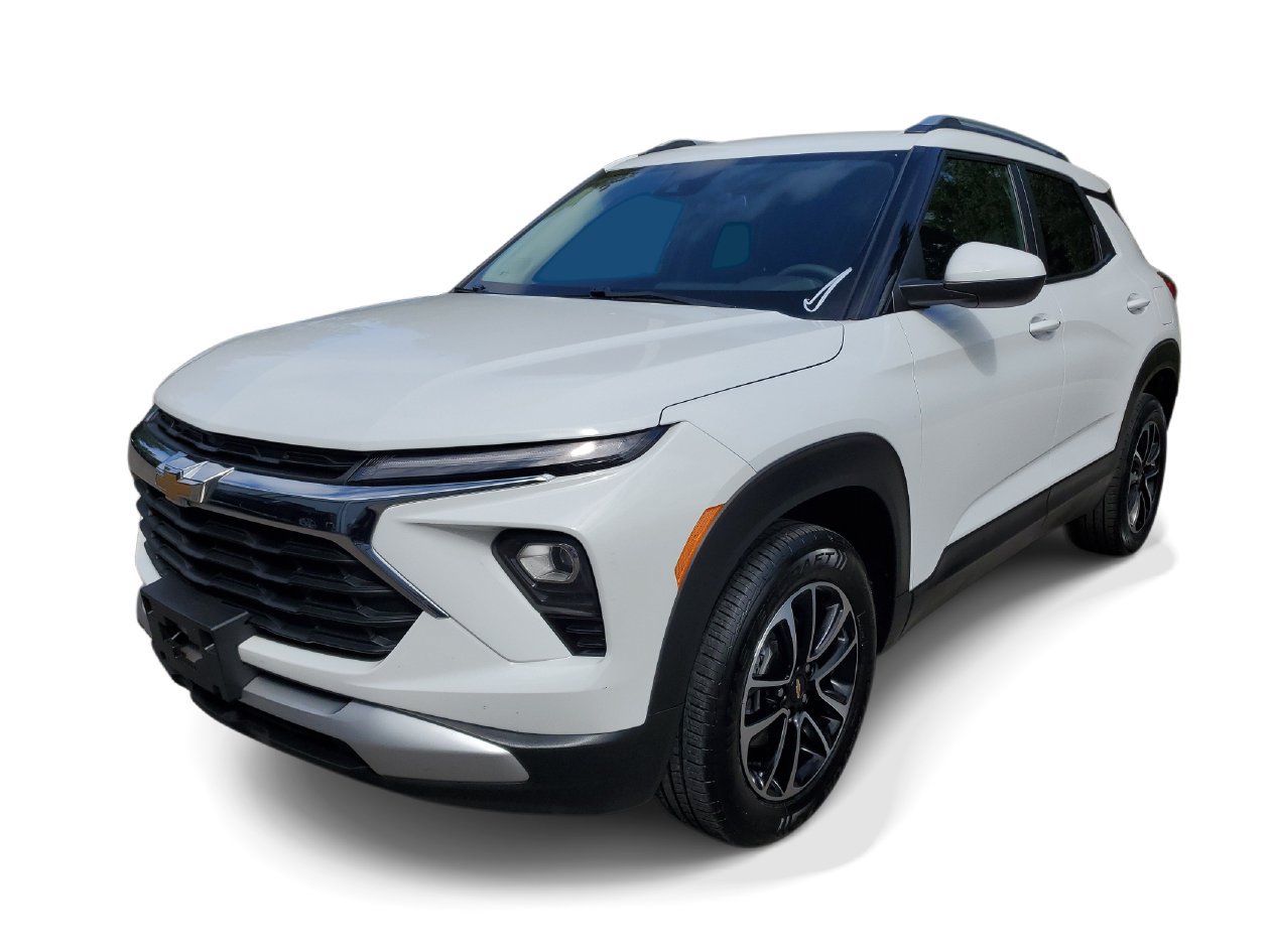 Used 2025 Chevrolet TrailBlazer LT AWD/4WD image 2