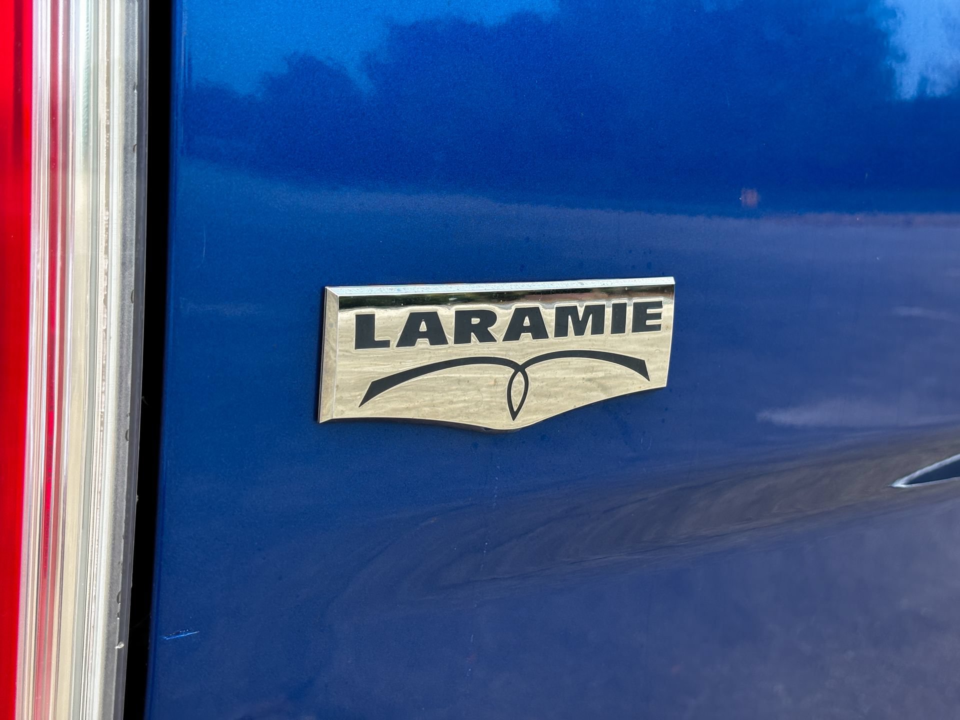 Used 2016 RAM 1500 Laramie w/ Convenience Group AWD/4WD image 12