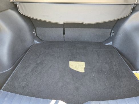 Used 2024 Toyota Corolla Cross XLE image 32