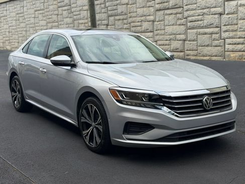 Used 2020 Volkswagen Passat 2.0T SEL FWD image 6
