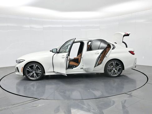 Used 2023 BMW 330i Sedan w/ Driving Assistance Package RWD image 33
