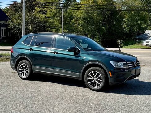 Used 2019 Volkswagen Tiguan SE AWD/4WD image 1