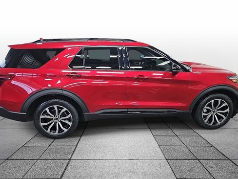 Used 2020 Ford Explorer ST w/ Premium Technology Package image 8