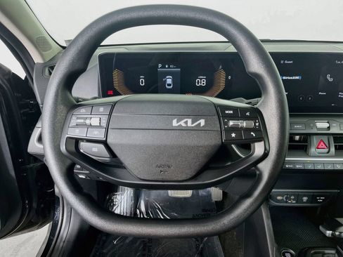 Used 2025 Kia K4 FWD image 11