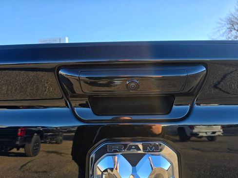 Used 2023 RAM 1500 Limited AWD/4WD image 9