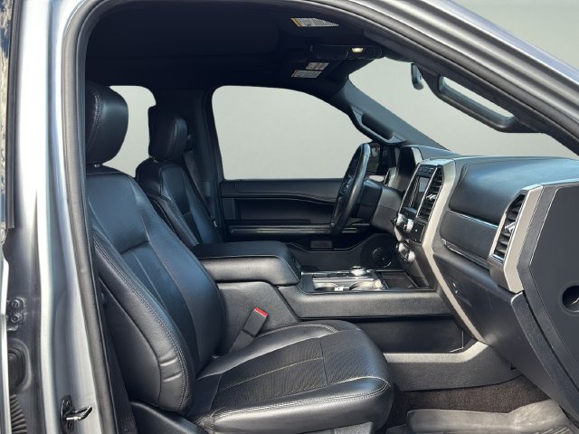 Used 2020 Ford Expedition XLT w/ Equipment Group 202A RWD image 10