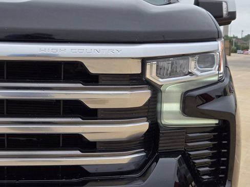 Used 2023 Chevrolet Silverado 1500 High Country w/ Technology Package AWD/4WD image 32