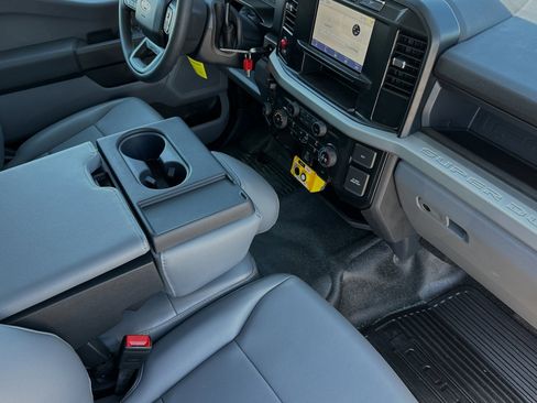 New 2024 Ford F550 4x4 Regular Cab Super Duty image 11