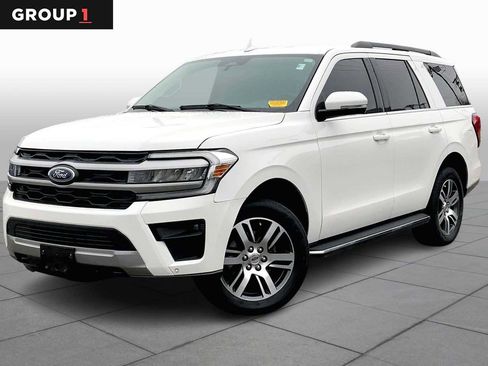 Used 2023 Ford Expedition XLT image 1