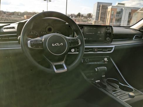 Used 2022 Kia K5 LXS FWD image 13