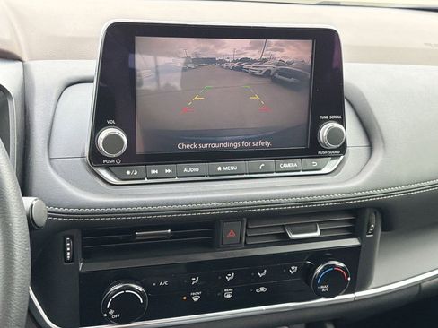 Used 2021 Nissan Rogue S image 27