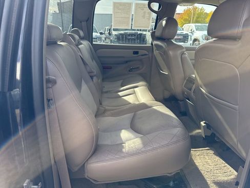 Used 2006 GMC Sierra 1500 Denali w/ Onstar Plus Package image 23