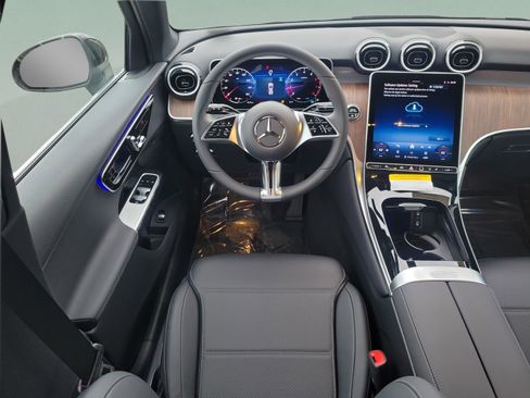 Certified 2026 Mercedes-Benz GLC 300 image 11