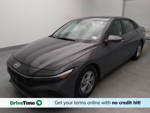 Used 2024 Hyundai Elantra SE FWD image 1