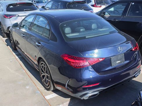 Used 2023 Mercedes-Benz C 300 Sedan image 3