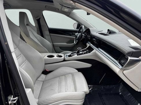 Used 2017 Porsche Panamera image 51